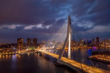 Fototapeta Miasto - Erasmus Bridge by night
