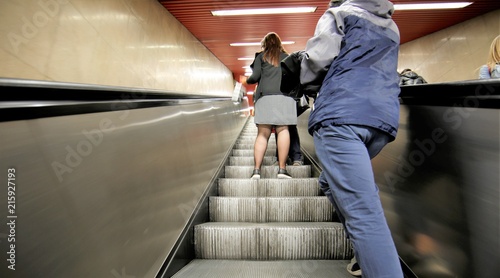 Fotomural Scale mobili in metropolitana