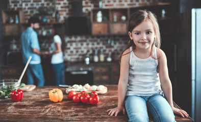 Poster - Family on kitchen