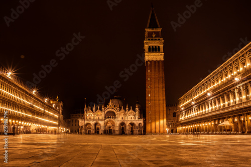 Fotografía Praça de S.Marcos durante a noite, Veneza, Itália
