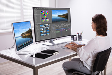 Aufkleber - Editor Editing Video On Computer