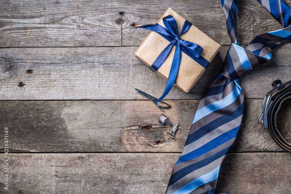 Father's day concept - present, tie on rustic wood background - obrazy, fototapety, plakaty 