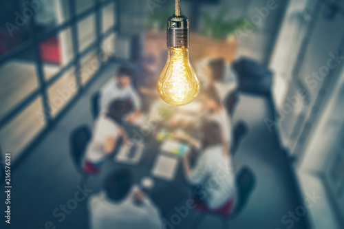Cuadros en Lienzo Young creative business people meeting at office.
