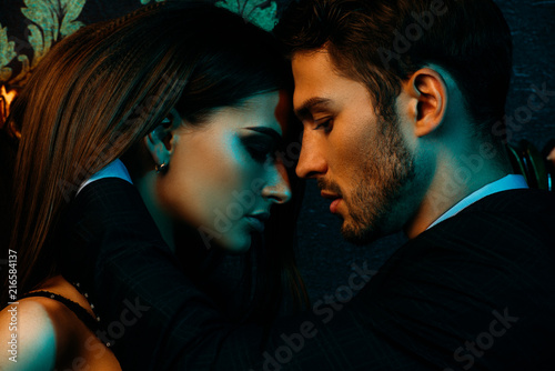 Fotografía passionate couple in love