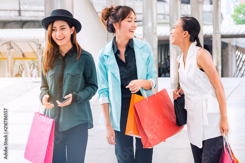 Happy woman with shopping bags enjoying in shopping. women shopping, lifestyle concept Stock Photo | Adobe Stock