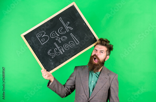 Фото учителя на зеленом фоне Page 26 307,000+ Happy Teacher Pictures