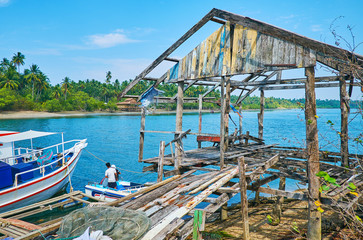 Canvas Print - Abandoned house by the river, Ngwesaung, Myanmar