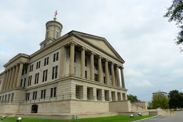 Canvas Print - Tennessee State Capitol, Nashville, Tennessee, USA. This building, built with Greek Revival style in 1845, is now the home of Tennessee legislature and governors office.