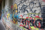 Fototapeta Boho - Graffiti in einer historischen Gasse in der Altstadt von Waiblingen