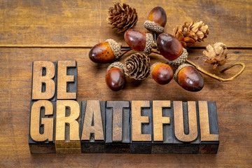 Wall Mural - be grateful - Thanksgiving theme