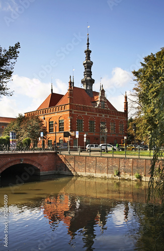 old-town-hall-in-gdansk-poland