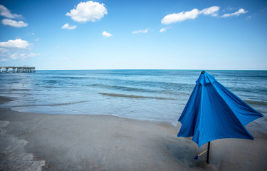 Canvas Print - Half-Open Beach Umbrella