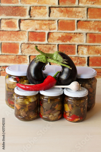 Barattoli Di Melanzane Sott Olio Sbollentate In Aceto Sale E Vino Stock Photo Adobe Stock