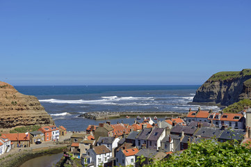 Wall Mural - Overlook of the colorful fishing village of Staithes in North Yorkshire, England