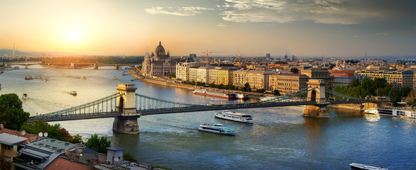 Fototapete - Sunset in Budapest