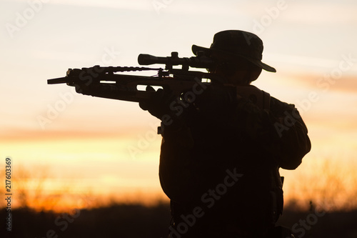 man with crossbow silhouette Poster Mural XXL