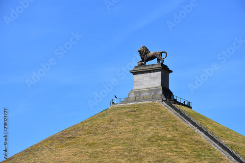 Fotomural The Lion on the Mound monument on The Mount of Waterloo, Belgium