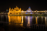 Fototapeta Na sufit - Sikh Golden temple by night in Amritsar, India