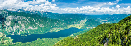 jezioro-bohinj-w-alpach-na-slowacji