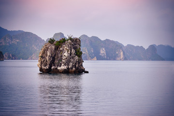 Wall Mural - Halong bay boats,Sunset at Ha Long Bay scenic view , Hanoi, Vietnam