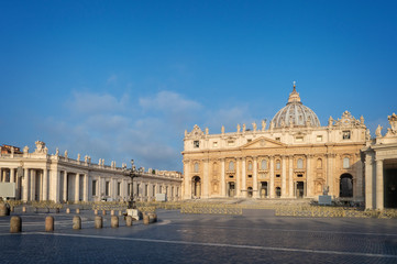 Fototapete - Saint Peter's basilica in St Peter's square in Vatican, Rome Italy
