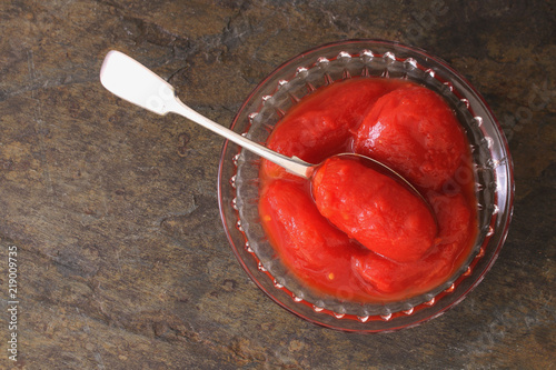 Fotografía tinned plum tomatoes