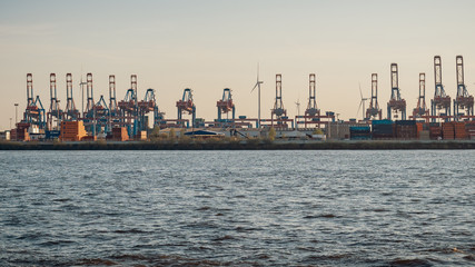 Cargo cranes