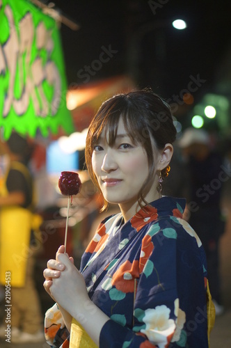 りんご飴と浴衣の女性 Stock Photo Adobe Stock