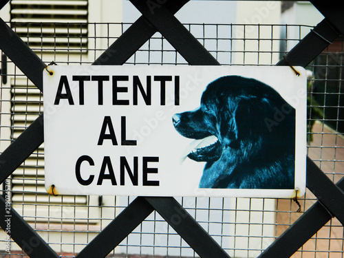 beware of dangerous dog sign