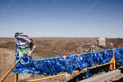 Fotografia, Obraz Drapeaux de prière dans un lieu sacré du désert de Gobi