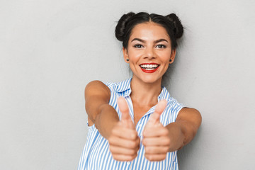 Poster - Portrait of a cheerful young woman isolated