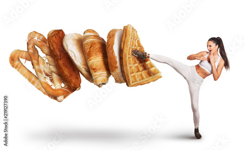 Fotomural Fit young woman saying NO to unhealthy carbohydrates