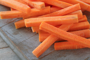 Canvas Print - preparing fresh carrots