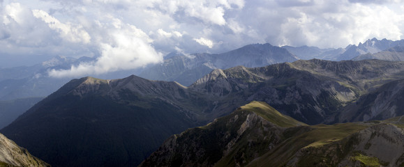 Wall Mural - panorama de haute montagne du mercantour