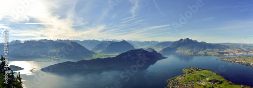 Photographie Panoramic view on Lake Lucerne, Mount Pilatus and Swiss Alps