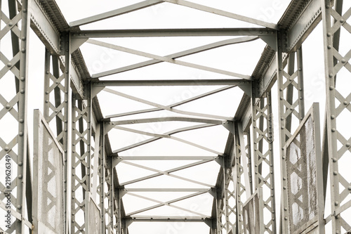 Naklejka biały most   most-na-bialym-tle