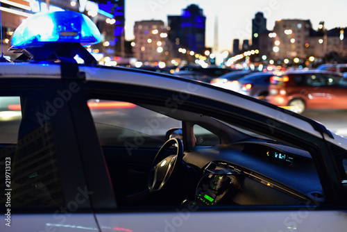 Fotografie, Obraz police car from inside in night city