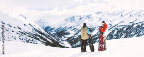 Fotografía Winter time in Alps and free space for your text.