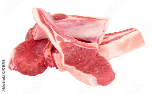 Fotomural Group of fresh raw lamb cutlets isolated on a white background