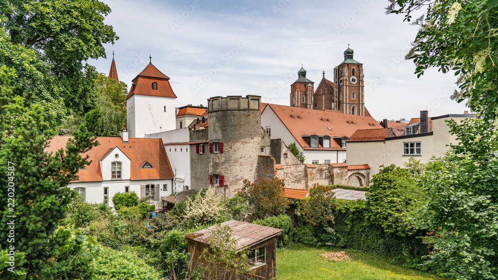 Obraz na płótnie Germany, Ingolstadt, city view and buildings w salonie