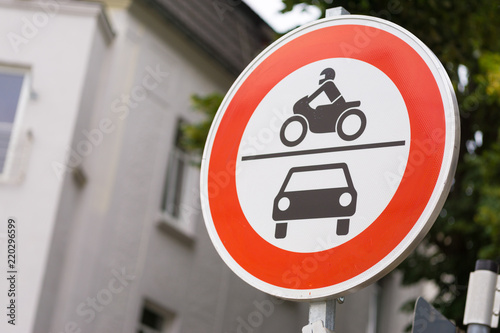 Cuadros en Lienzo Verkehrszeichen Durchfahrverbot für Motorrad und Pkw