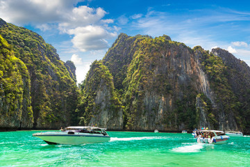 maya bay on phi phi leh island