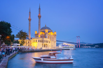 Wall Mural - Ortakoy Mosque at Dusk, Istanbul - Turkey