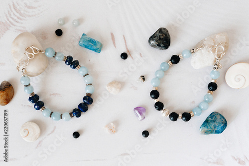 Fotomural Bracelets made of natural stone and silver