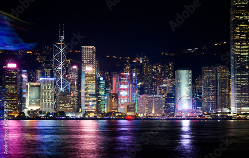 Obraz Dibond Hong Kong pejzażu miejskiego widok od Wiktoria schronienia przy nocą