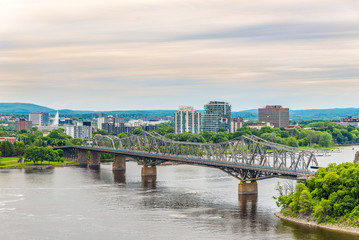 Canvas Print - View at the Alexandra bridge over Ottawa river in Ottawa - Canada