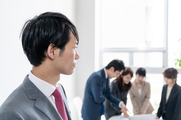 Poster - 考える男性