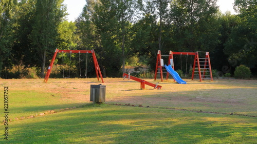 columpios de madera para arboles