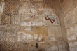 Ägyptische Hieroglyphen auf der Wand der Karnak-Tempel in Ägypten