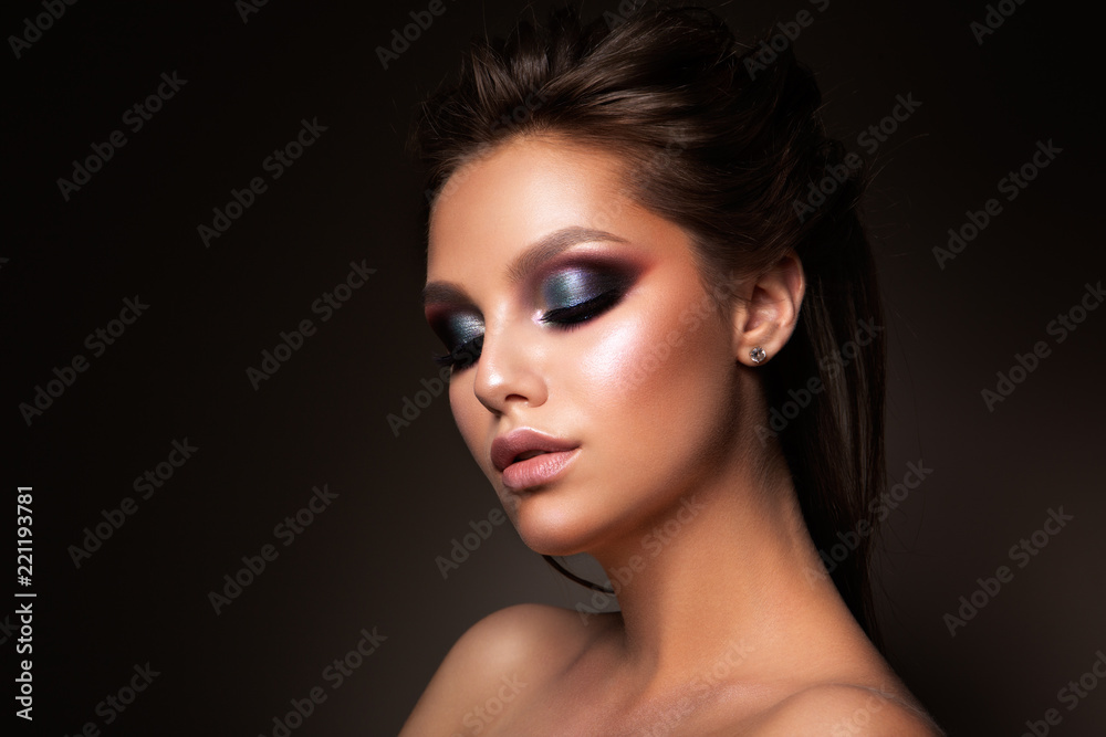 Close-up of beautiful female face with colorful make-up and lips, eyes closed - obrazy, fototapety, plakaty 